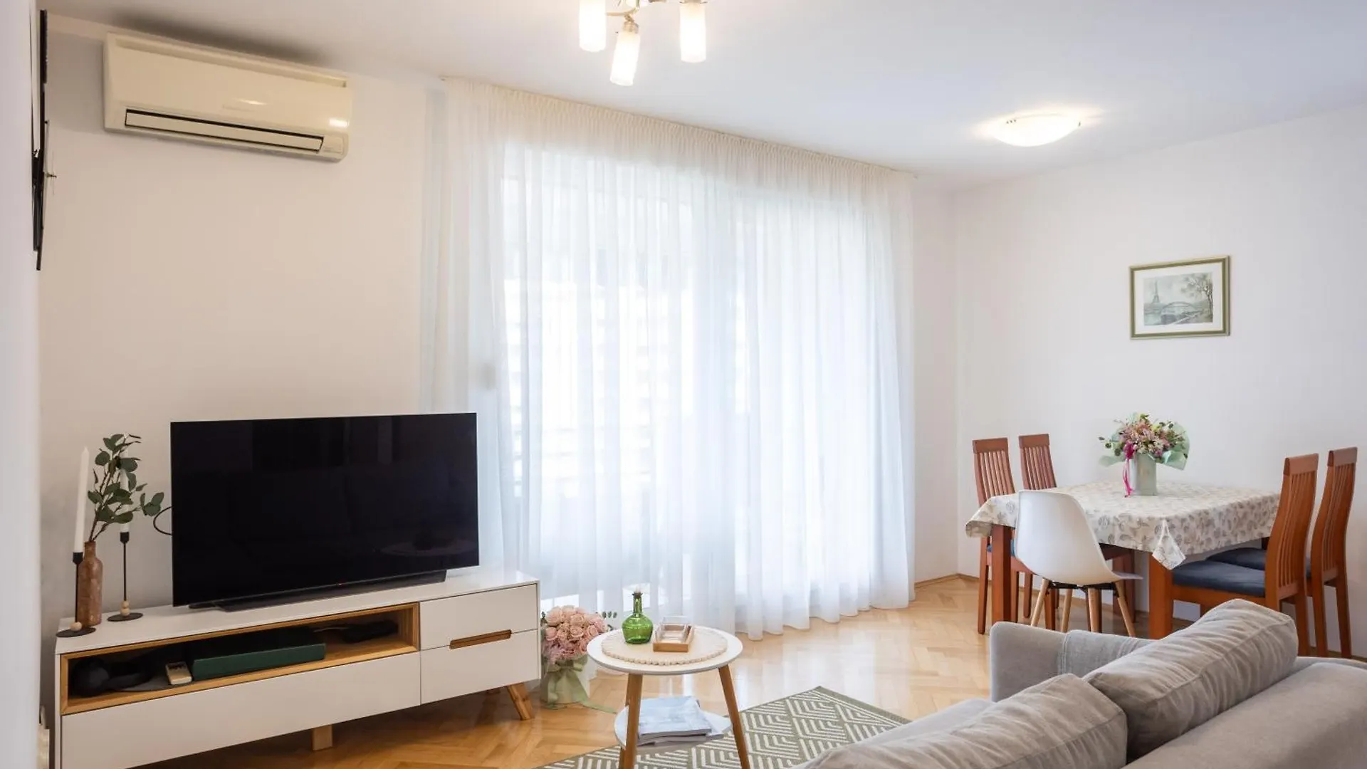 Split Znjan Beach Apartment With Parking Croatia