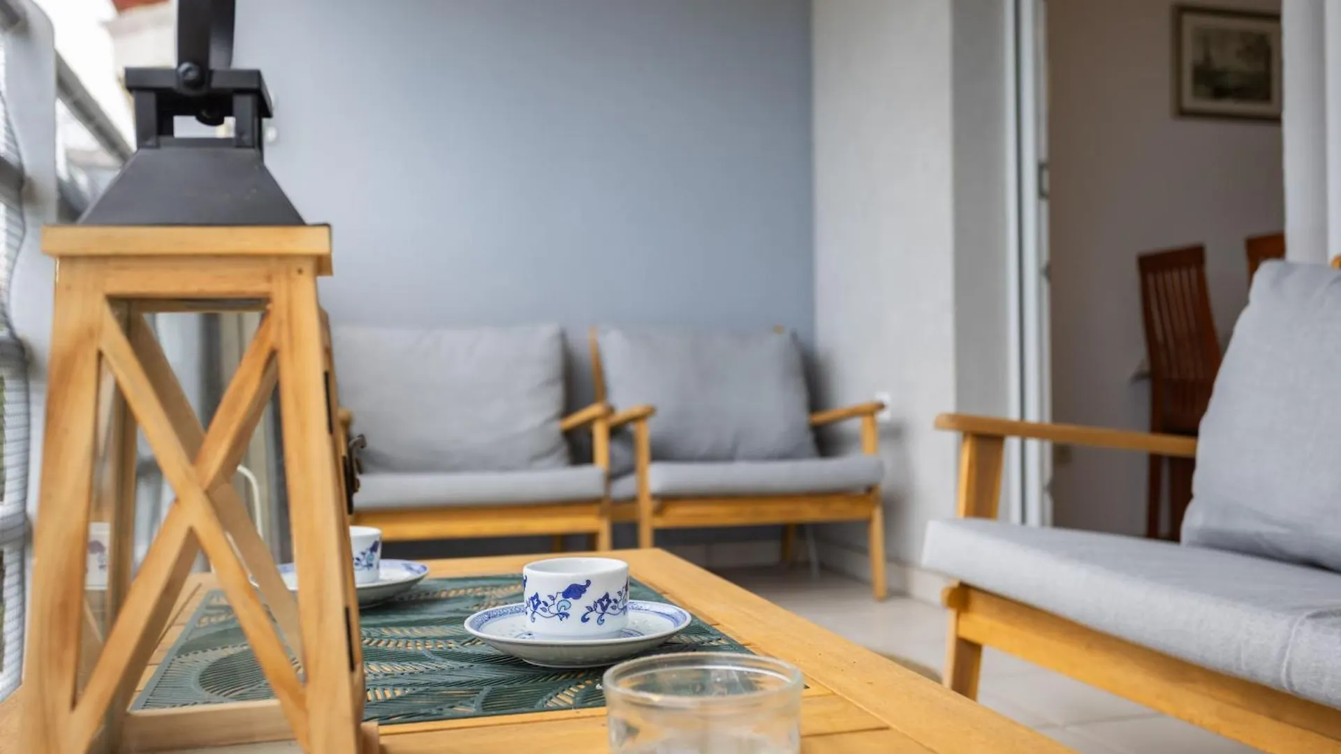 Split Znjan Beach Apartment With Parking