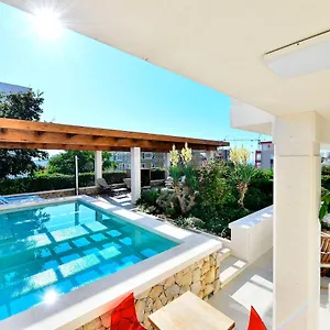 Lidija Apartment